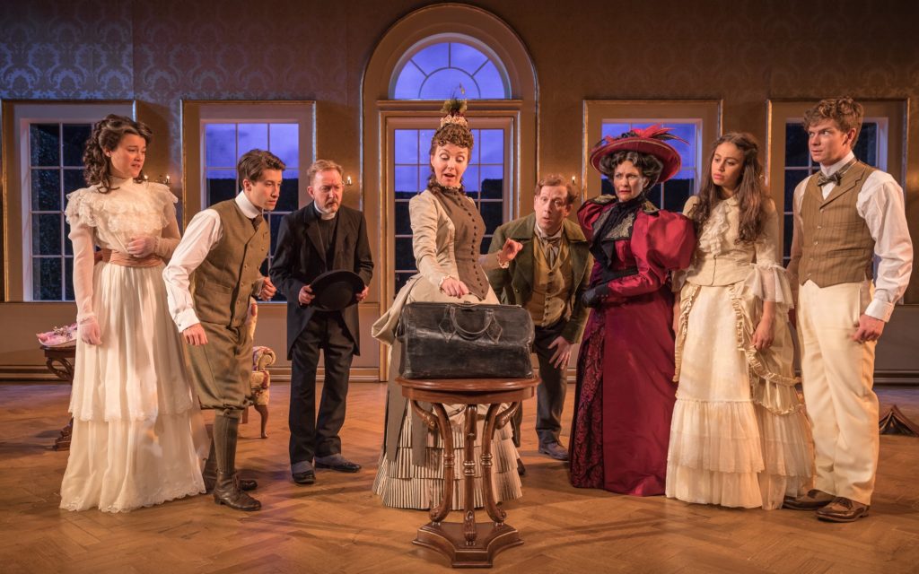 Review The Importance of Being Earnest, Theatr Clwyd by Gareth Williams